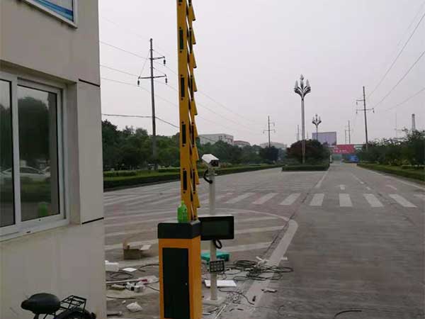 ͣ܇��(ch��ng)���lϵ�y(t��ng)